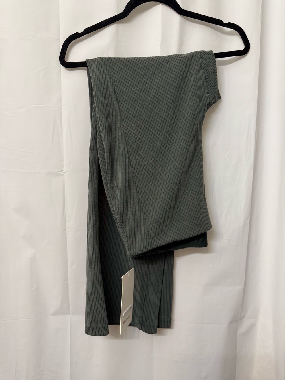 Lululemon Ribbed Softstreme flared pant NWT